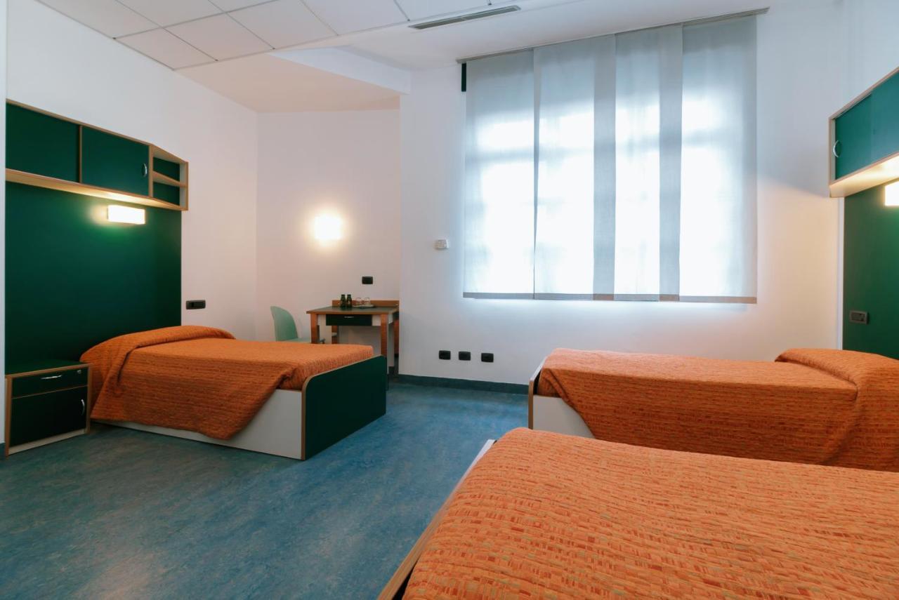 Hostel Open011 Turyn Zewnętrze zdjęcie
