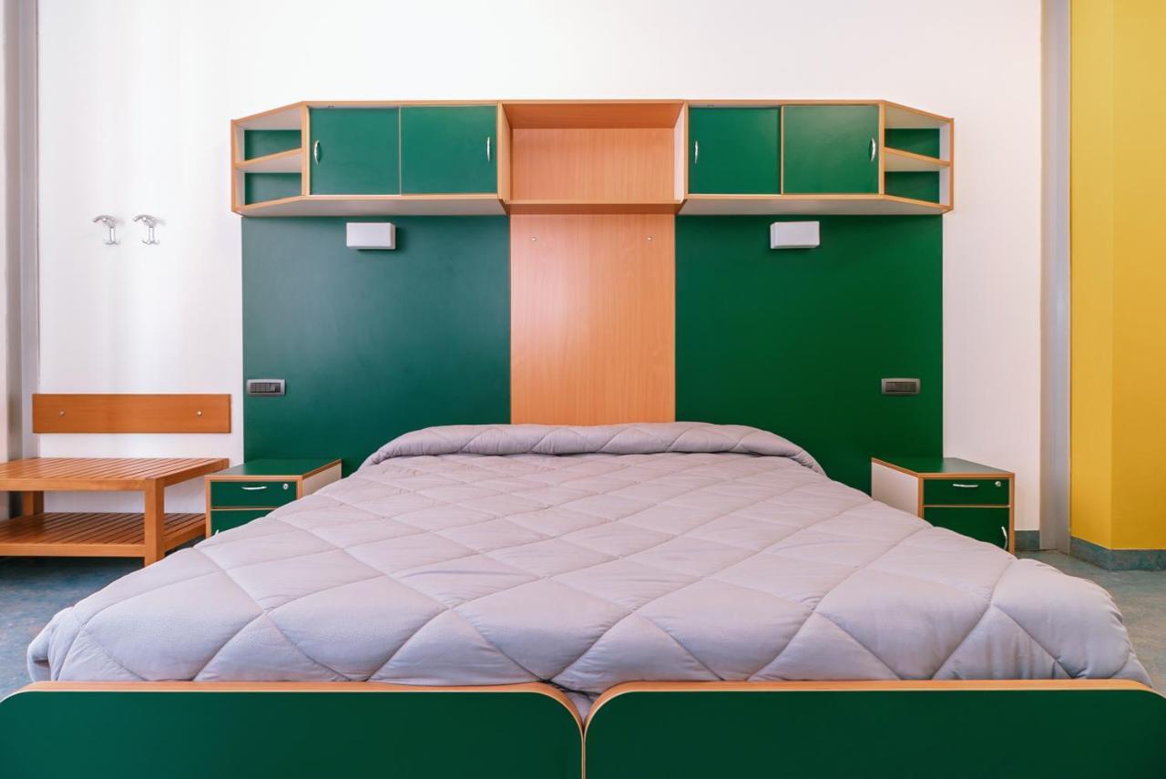 Hostel Open011 Turyn Zewnętrze zdjęcie