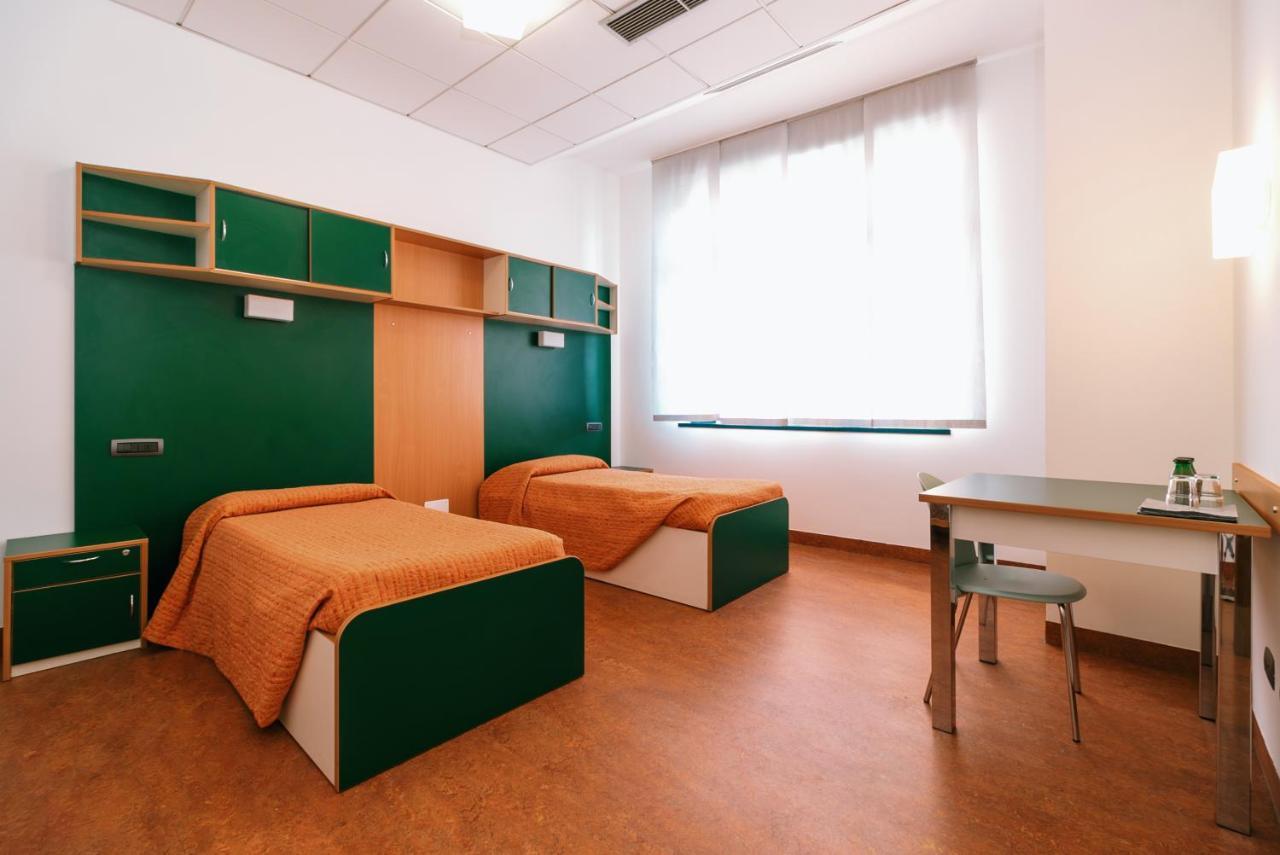 Hostel Open011 Turyn Zewnętrze zdjęcie